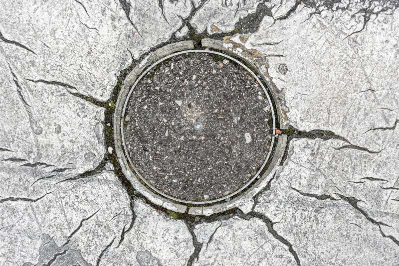 Round structure